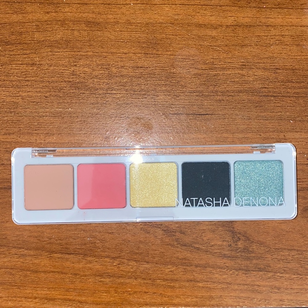 Eyeshadow palette